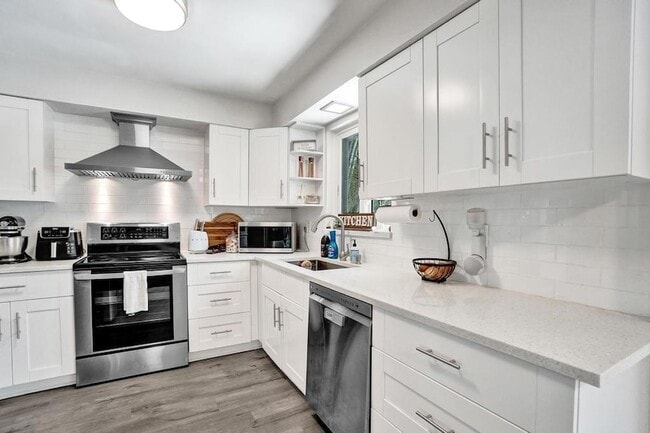 Photo - 3201 SW 16th Ct