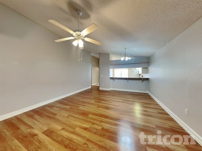 4307 Larrys Lagoon