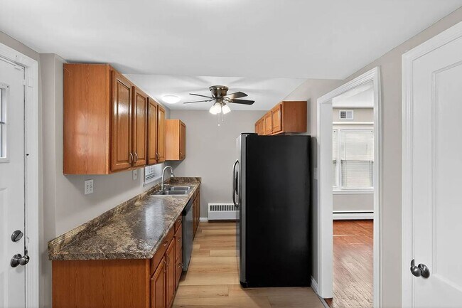 Photo - Spacious Townhome with driveway