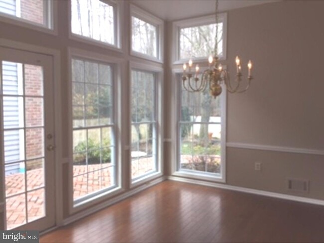 Photo - 9 Stonebridge Ln