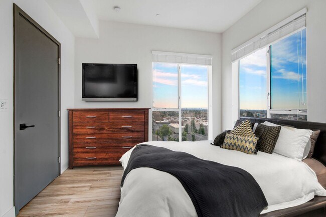 Photo - THE ROSE. at OVERLAND