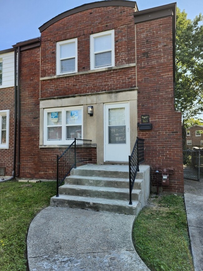 Photo - 9619 S Euclid Ave Townhome