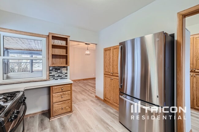 Photo - 406 E River St