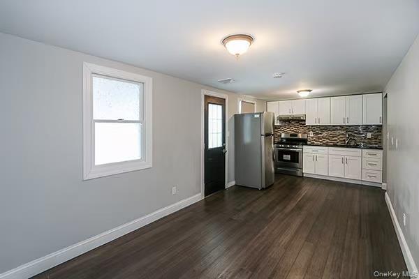 Photo - 335 Gillette St