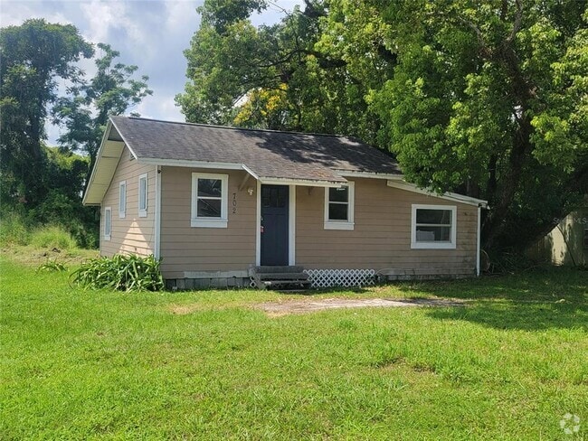 Building Photo - 702 22nd St Rental