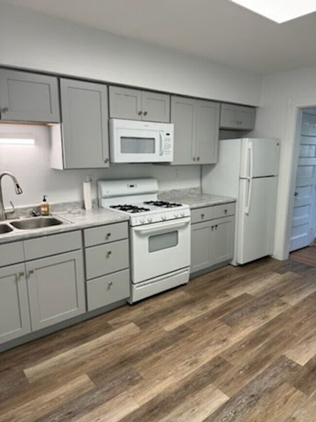 Photo - 1046 Northampton St Unidad Apt 2 - Second Floor