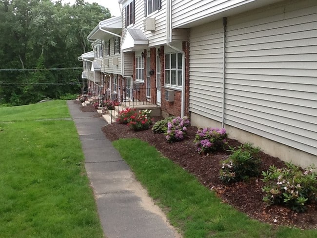 Primary Photo - West Hill Apartments