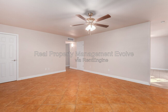 Photo - 5438 S 46th Pl