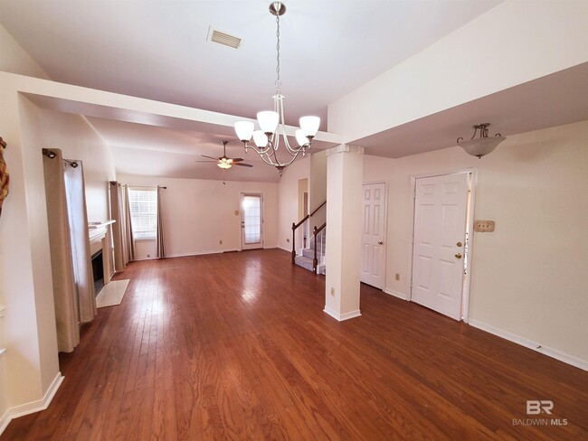 Photo - 123 Melanie Loop