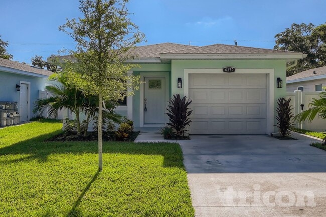 Photo - 6379 29th St N