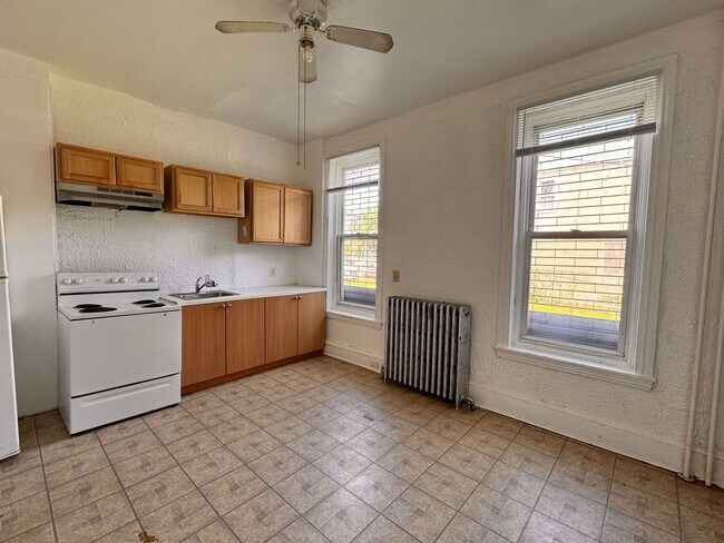Photo - 4924-26 Parrish St Unit 2B