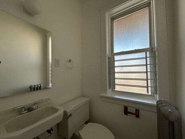 Photo - 2659 N Spaulding Ave Unit 222