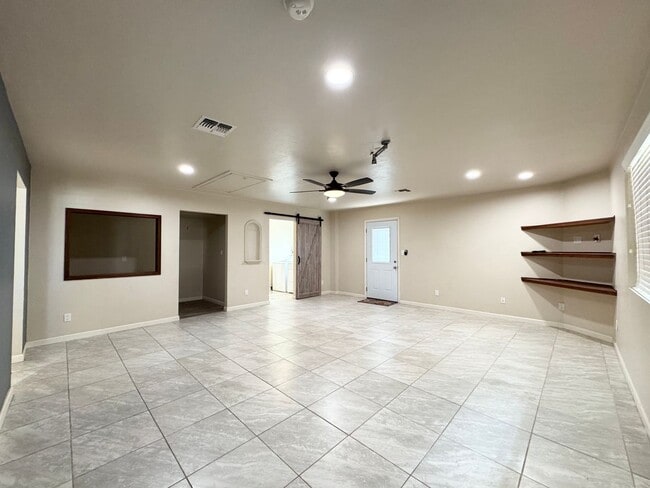 Photo - 3BR/2BA/2CG, with DOG RUN 2310 sq.ft. rental in Sierra Vista, AZ