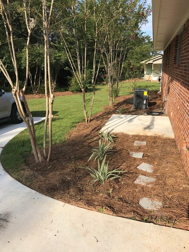 Photo - Beautiful home in quiet neighborhood