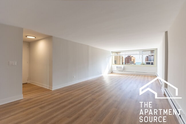Building Photo - 1344 N Dearborn St Unit 17K