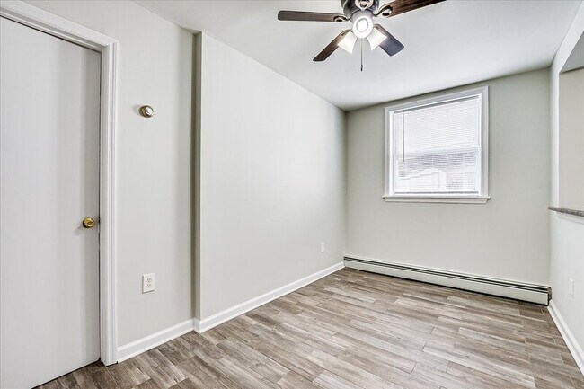 Photo - 217 Smith St