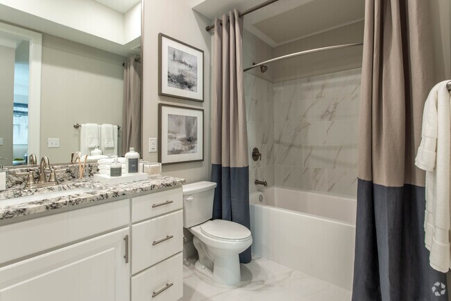 1HAB, 1BA - 882 ft² - 2111 Austin Apartments