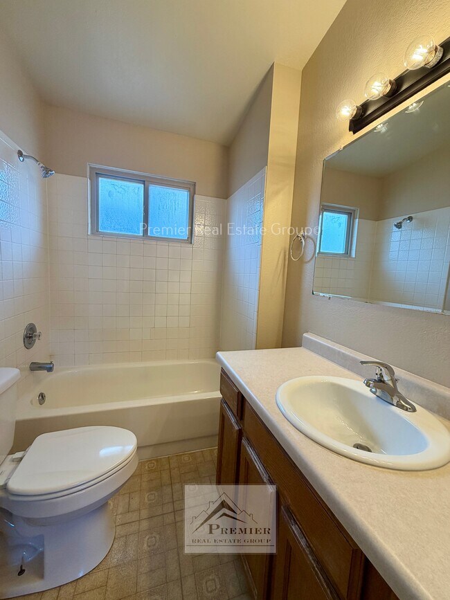 Photo - 2427 Split Rock Dr Unit 1