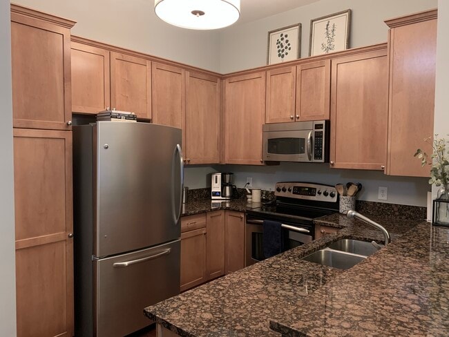 Photo - 444 S Blount St Unidad 119