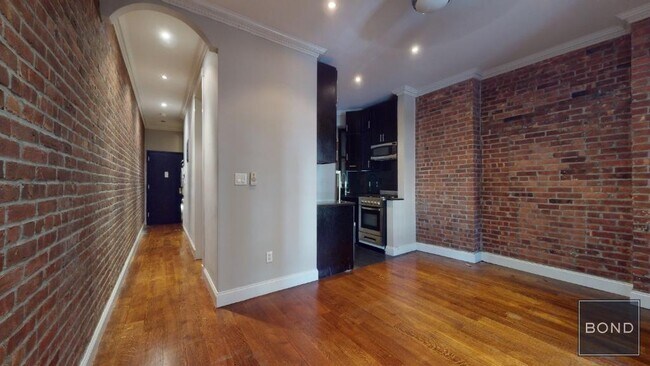 724 Tenth Avenue - 724 Tenth Avenue Apartment Unit 3B