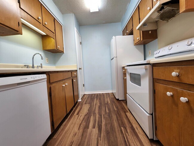 Photo - 8365 Country Walk Dr