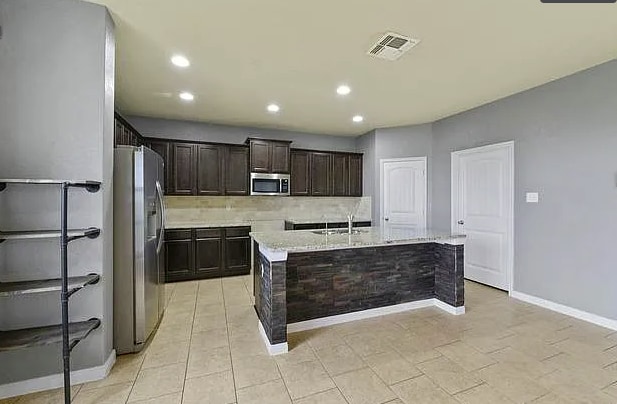 Photo - 3310 Battlecry