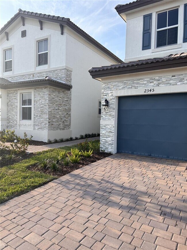 Photo - 2345 NW 131st Cir