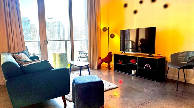 Photo - 151 SE 1st St Unidad 2205