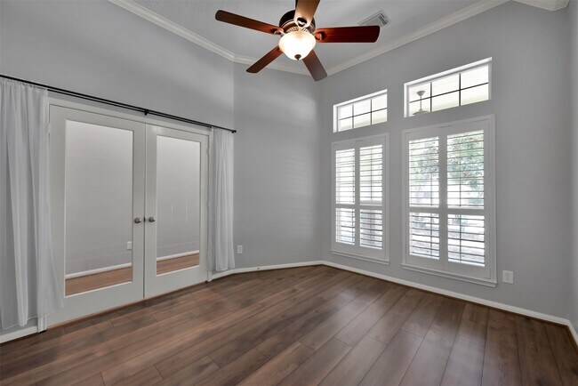 Photo - 7 S Hawthorne Hollow Cir