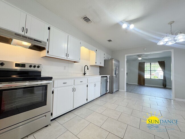 Photo - Charming 2-Bedroom Home with Bonus Room in Mary Esther!