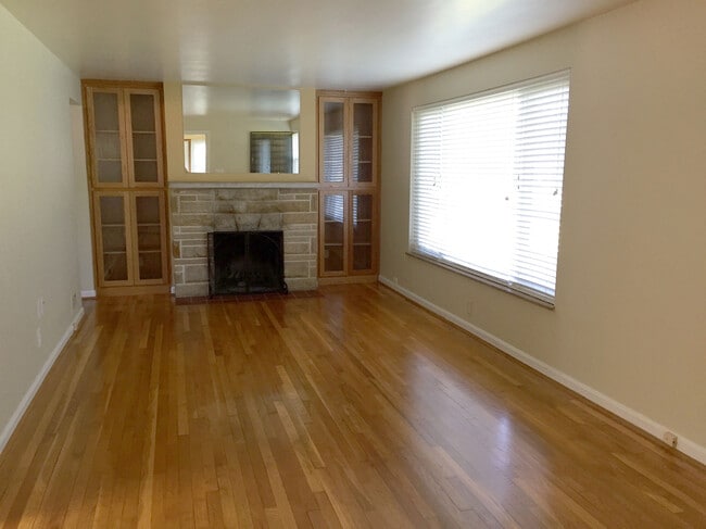 Photo - 10678 Bettyray Dr