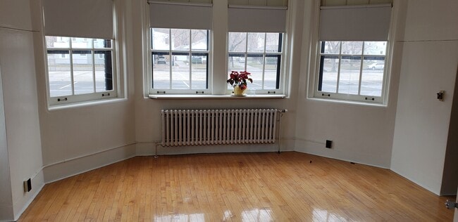 Building Photo - Madison Place Rental