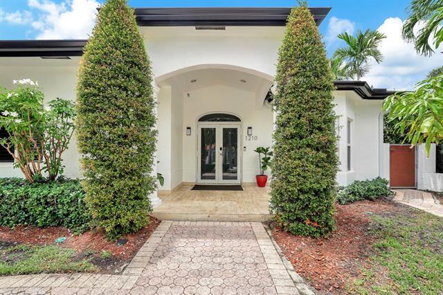 1210 Biarritz Dr