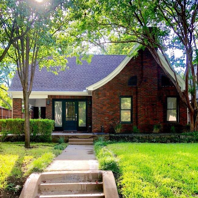 Building Photo - 1107 N Winnetka Ave Rental