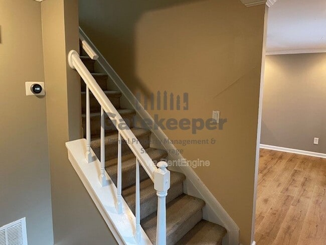 Photo - 102 Cypress Ct