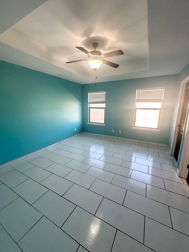 Photo - 3 Bedroom 2 Bathroom w/ Bonus Room