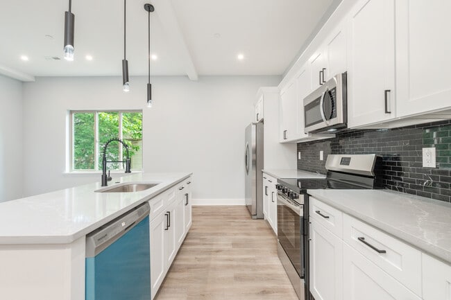 Photo - 631 N Preston St Unit 2