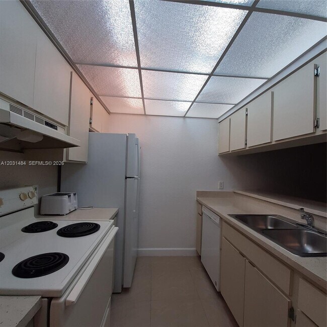 Photo - 8160 Geneva Ct Unit 316