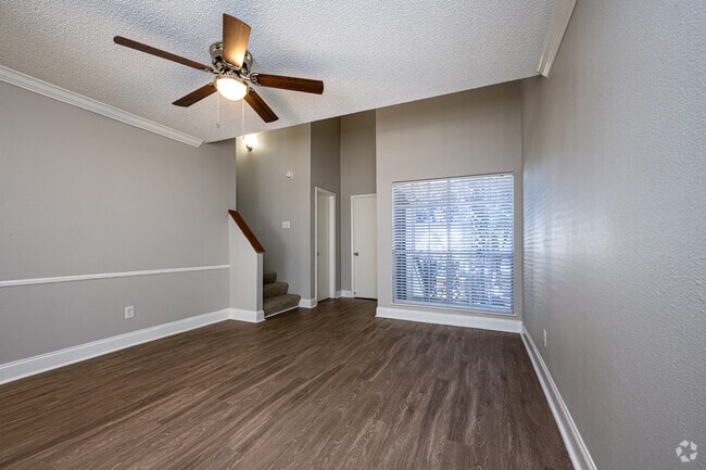 1BR, 1.5BA Loft - 971SF - Living Room