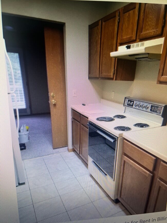 Building Photo - 2107 Clubhouse Way Unit #3