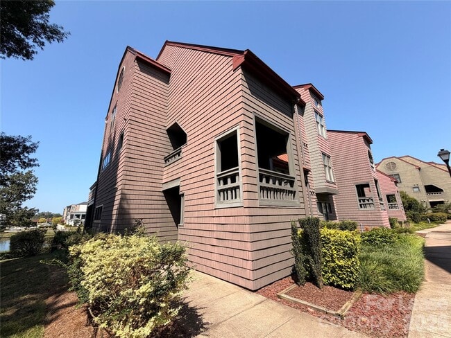 Building Photo - 9039 J M Keynes Dr Unit 21