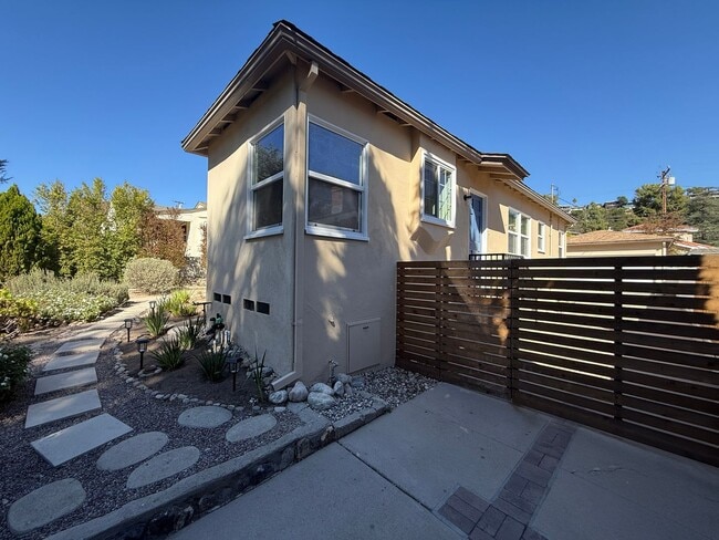 Photo - Amazing 3 Bedroom Montrose Home!