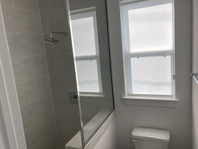 Photo - 304 Jensen Dr