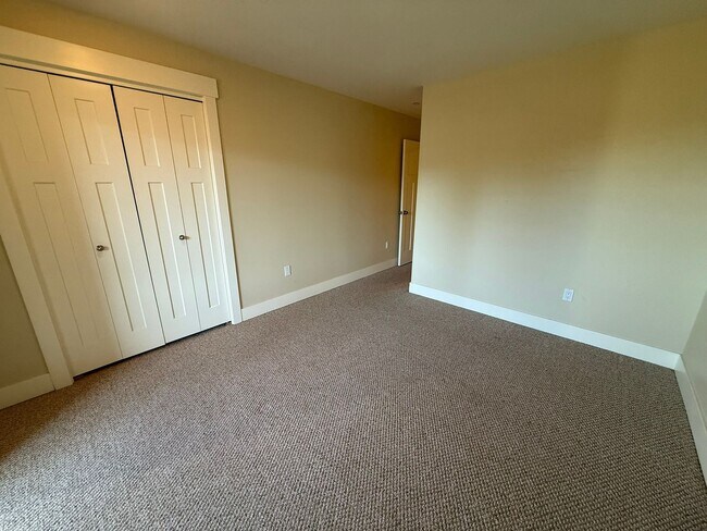 Photo - 2 Bedroom Townhouse For Rent In White Salmon