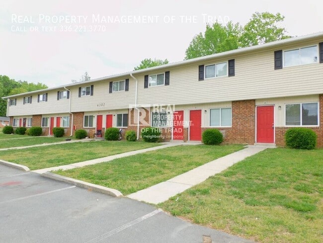 Building Photo - 4302 Parker St Unit C Rental