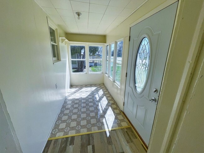 Photo - 208 E 10th- 2 bedroom house