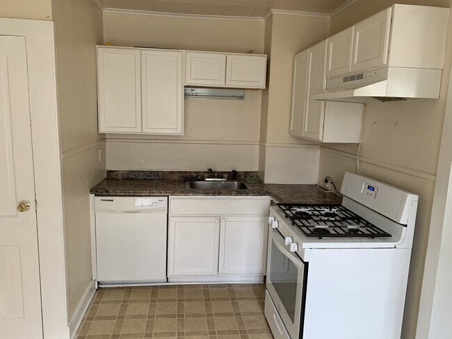 Photo - 1009 Broad St