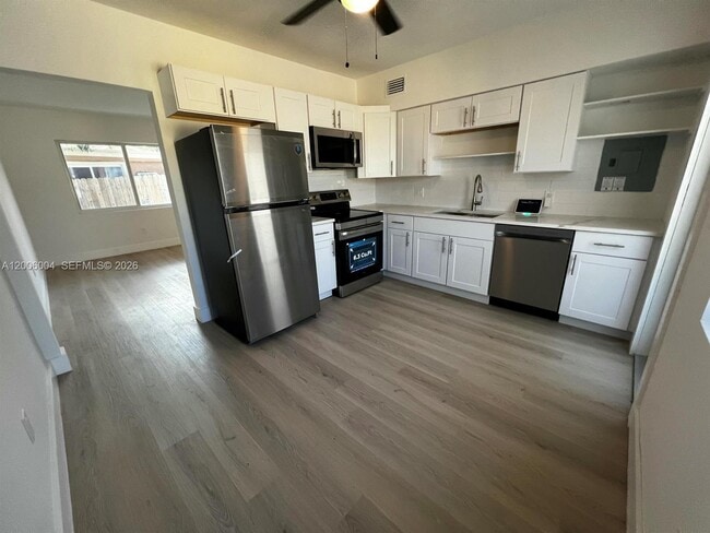 Photo - 2041 NW 2nd St Unit 2041