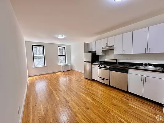 Building Photo - 222 E 89th St Rental