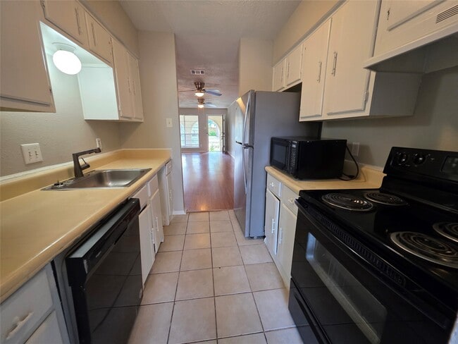 Photo - 12724 Shannon Hills Dr